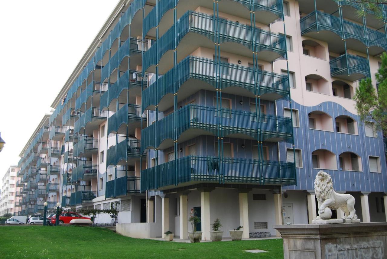 Residence Delle Terme Bibione Exteriör bild